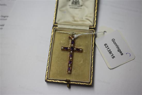 An Edwardian 9ct gold amethyst and seed pearl set cross pendant, 1.5in.